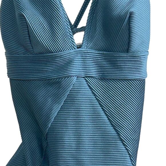 Cupshe Women's Blue One Piece Swimsuit V-Neck Cross-Back Size S - Picture 2 of 15